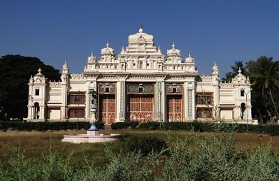 Inde : Bâtiment à l'architecture coloniale